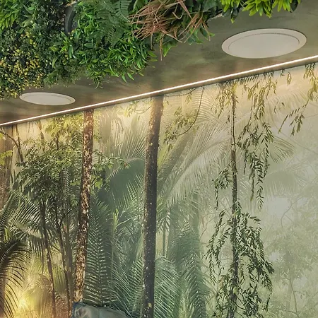 Oasis - Cine, Balneo & Confort A La *