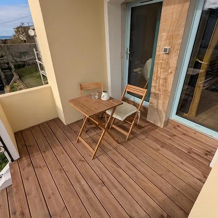 Oasis - Ciné, Balnéo&confort à La Appartement *